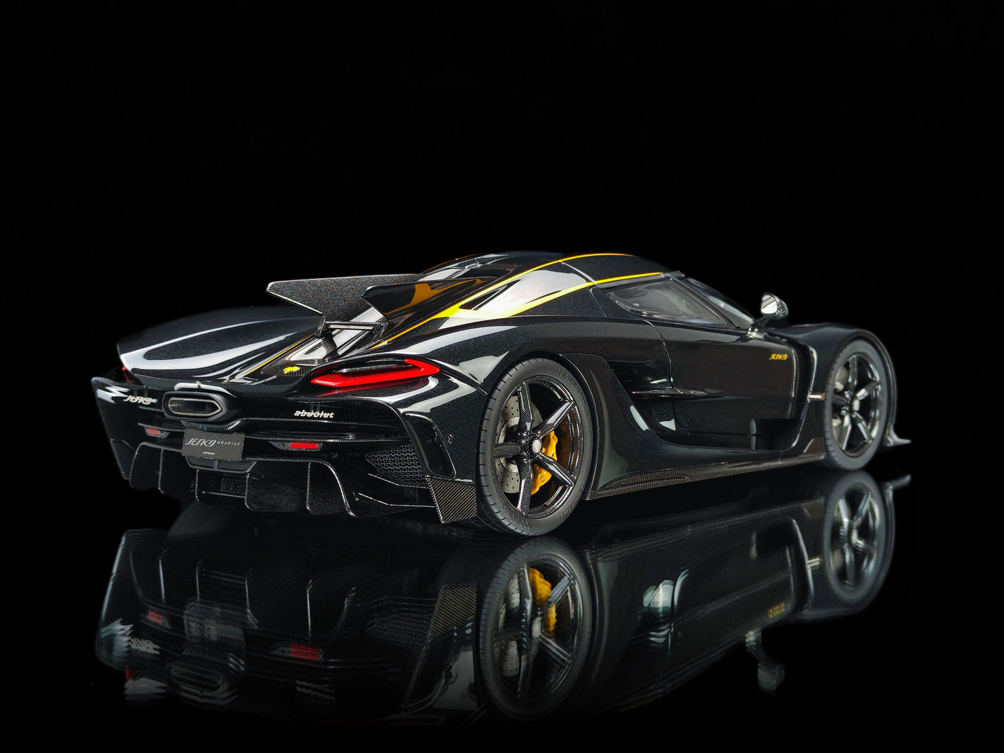 Pre-order FrontiArt Koenigsegg Jesko Absolut 7357 Anthracite - Limited 100 pcs