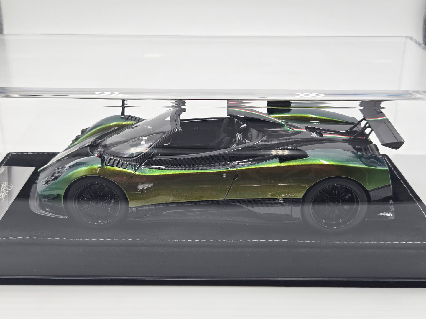HH Model Pagani Zonda Cinque Roadster Chameleon Gold - Limited 30 pcs
