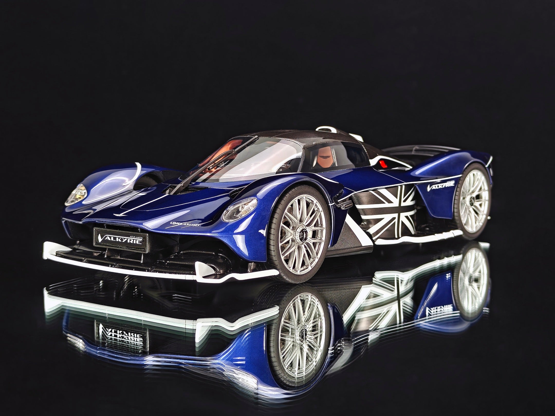 Pre-order Frontiart Aston Martin Valkyrie Sabiro Blue - Limited 100 pc ...