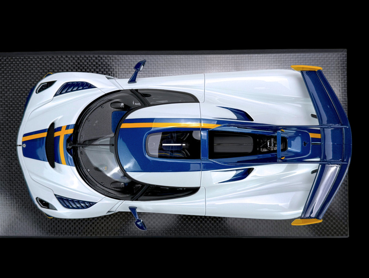 Pre-order FrontiArt Koenigsegg Jesko 7359 Crystal White - Limited 100 pcs