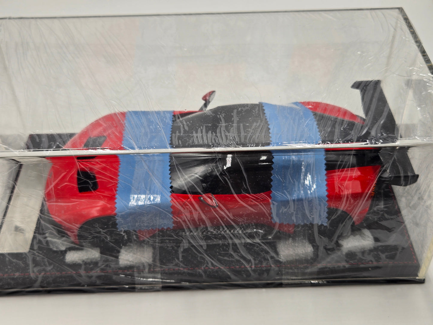 Clearance FrontiArt AvanStyle Aston Martin Vulcan Red - Limited 600 pcs, RARE