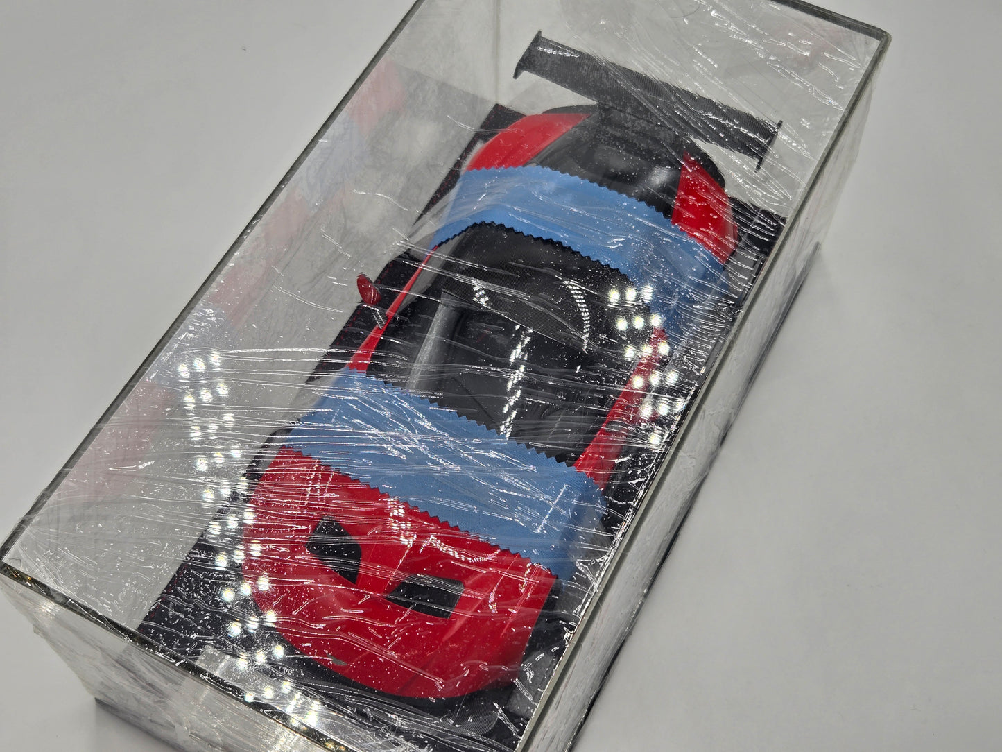 Clearance FrontiArt AvanStyle Aston Martin Vulcan Red - Limited 600 pcs, RARE