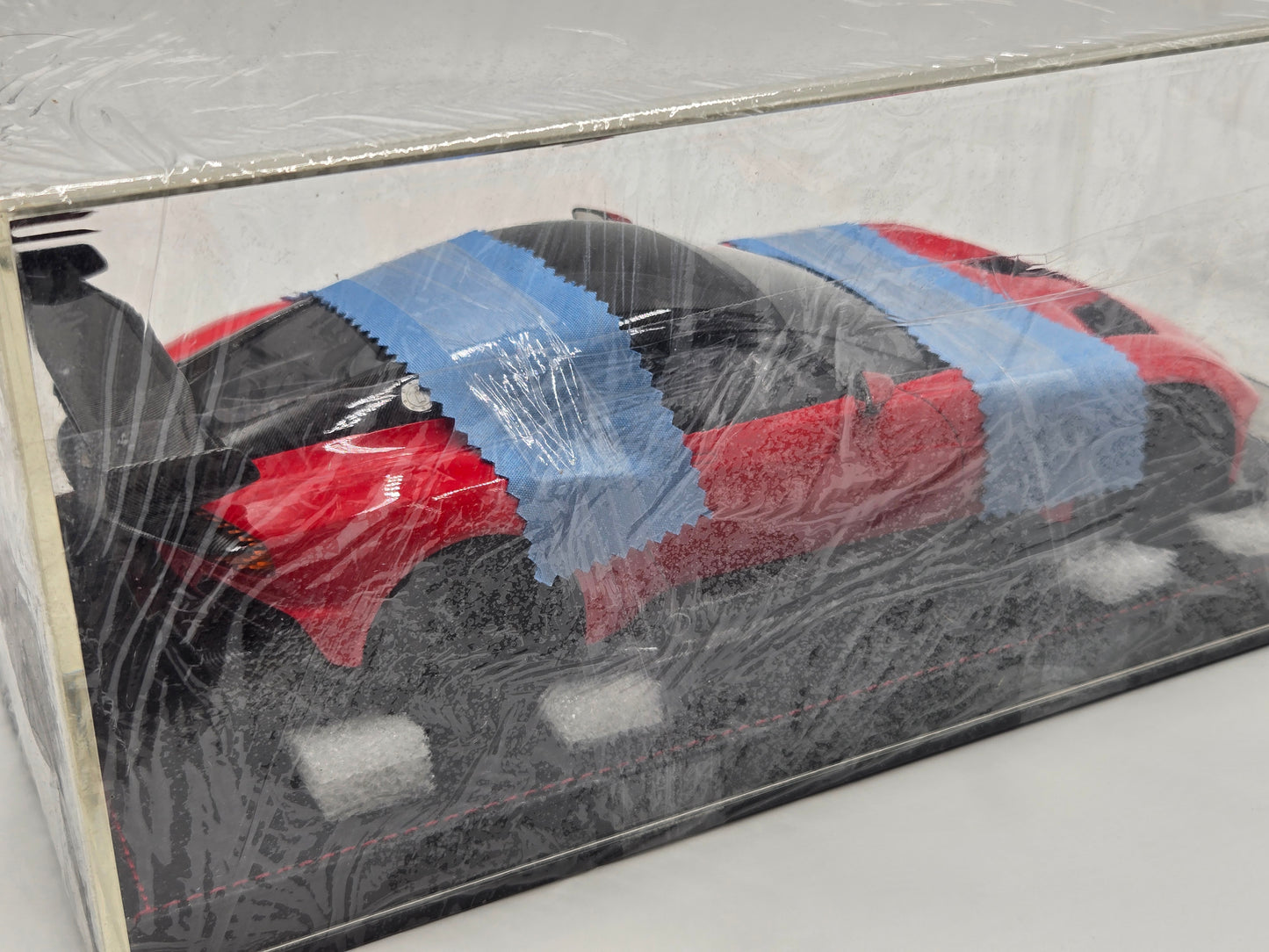 Clearance FrontiArt AvanStyle Aston Martin Vulcan Red - Limited 600 pcs, RARE