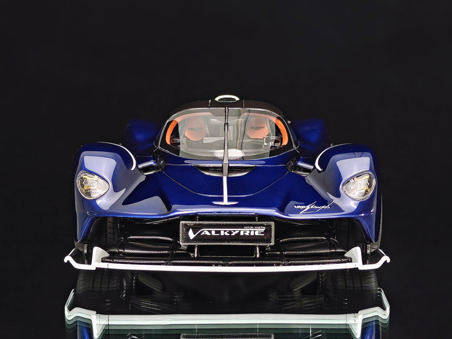 Pre-order Frontiart Aston Martin Valkyrie Sabiro Blue - Limited 100 pcs
