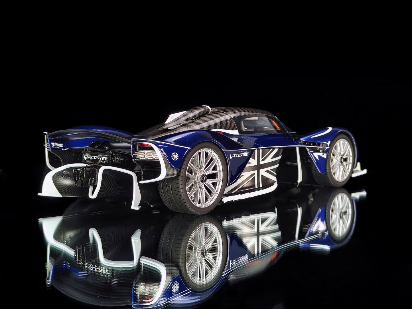 Pre-order Frontiart Aston Martin Valkyrie Sabiro Blue - Limited 100 pcs