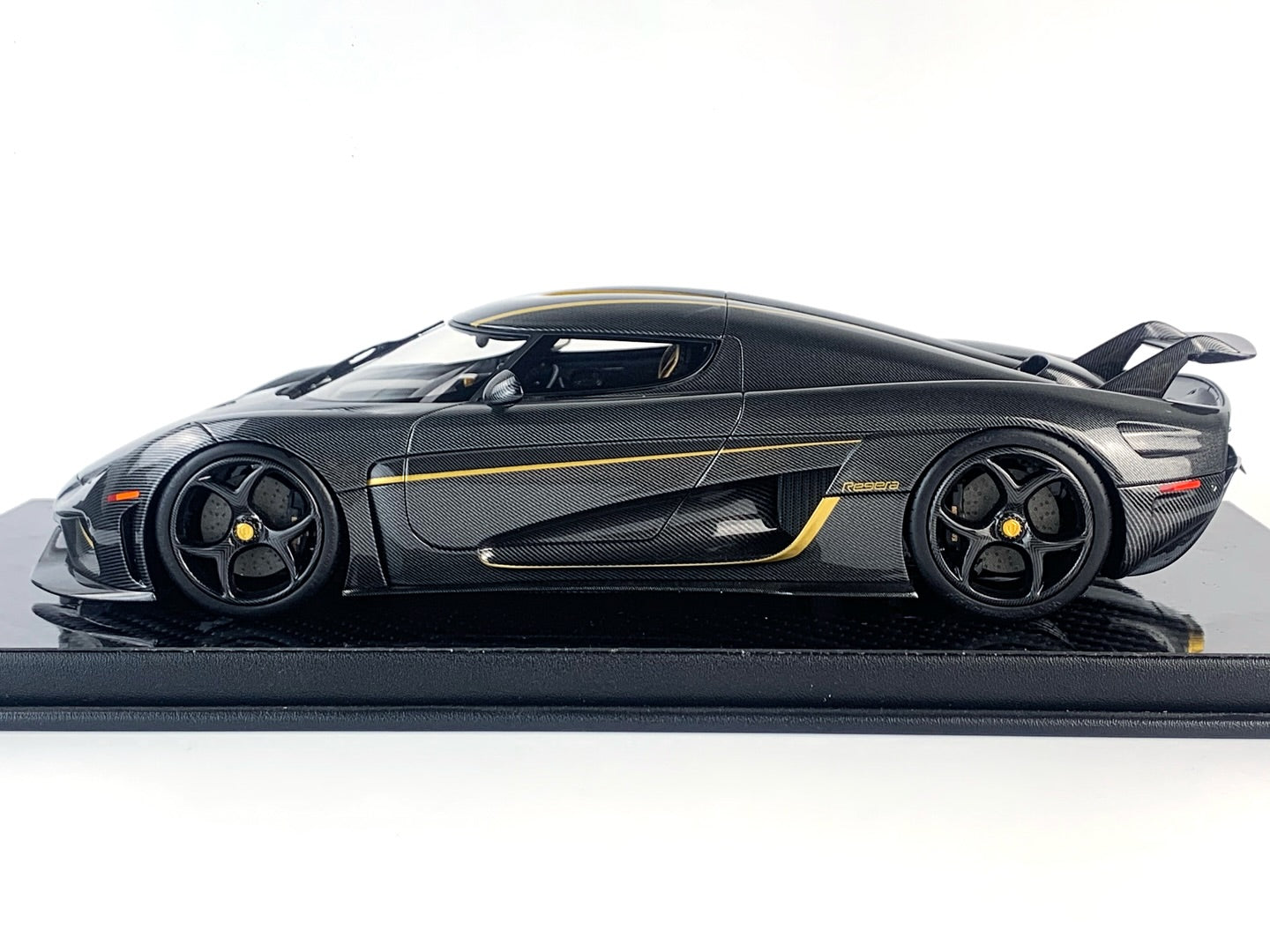 Pre-order FrontiArt Koenigsegg Regera Golden Knight - Limited 500 pcs
