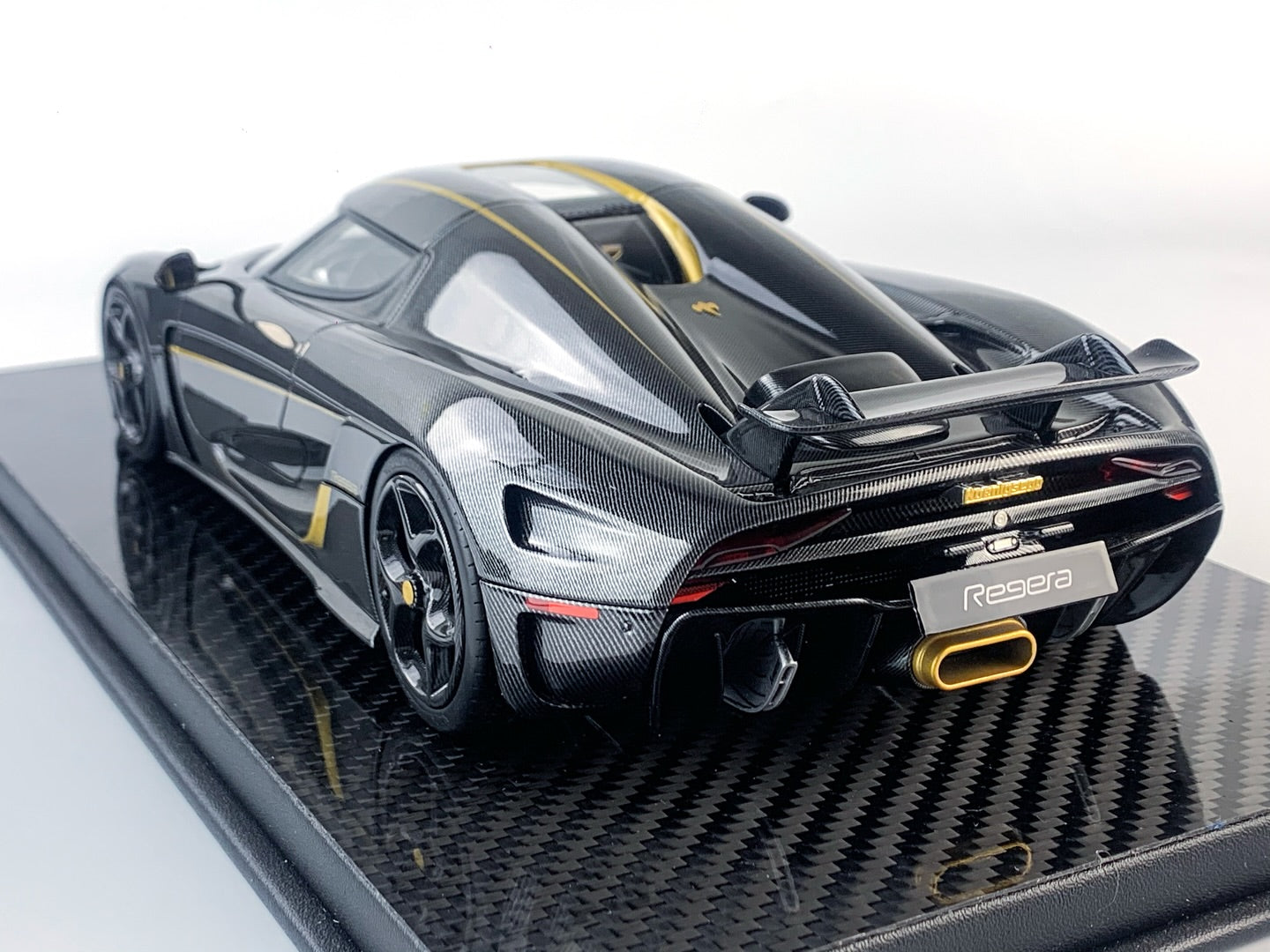 Pre-order FrontiArt Koenigsegg Regera Golden Knight - Limited 500 pcs