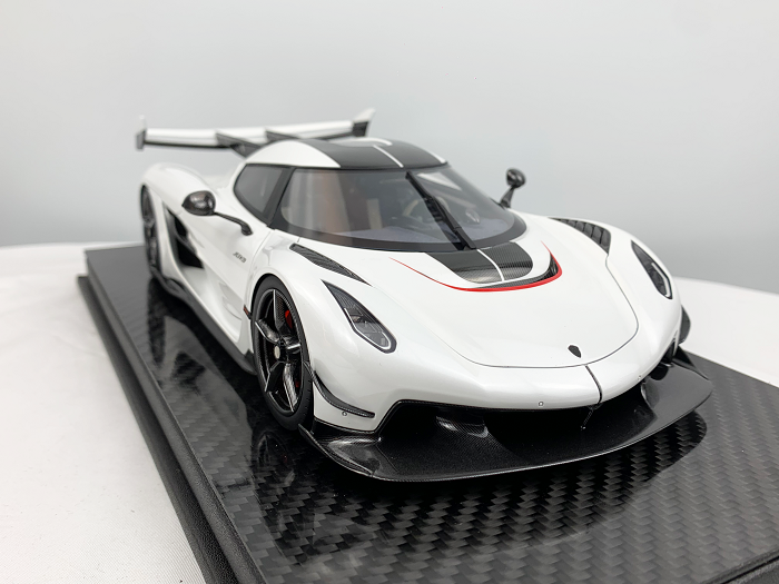 Clearance FrontiArt Koenigsegg Jesko Crystal White - Limited 500 pcs