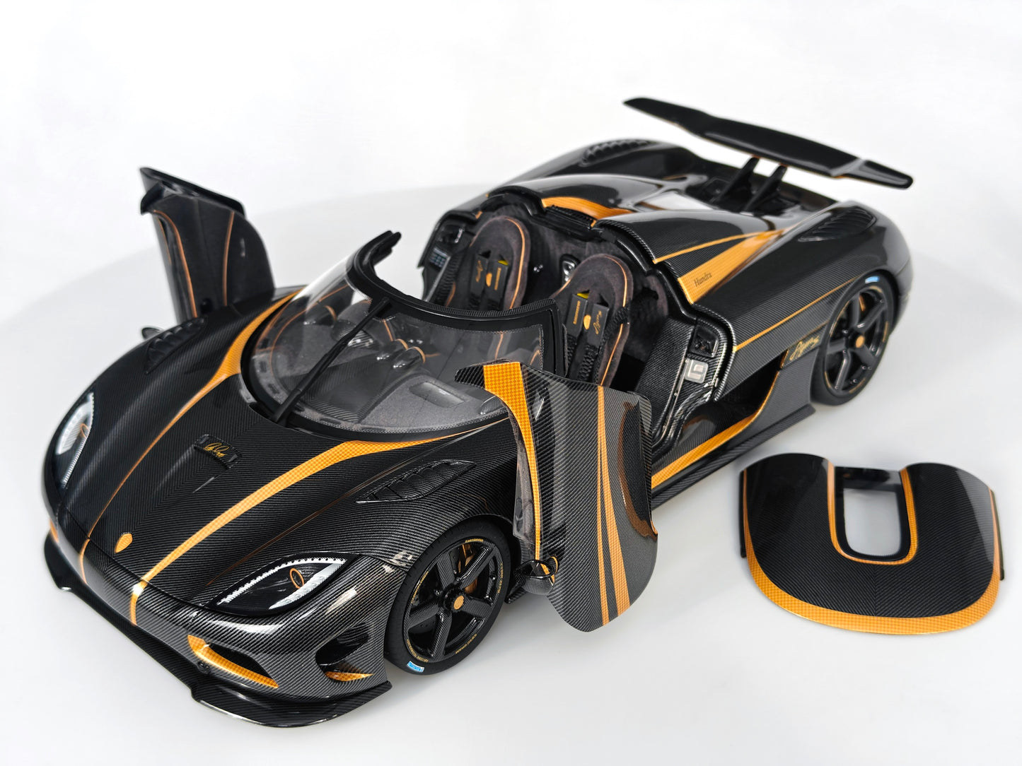 Pre-order Frontiart Koenigsegg Agera S Hundra Carbon Fully Open - Limited 100 pcs