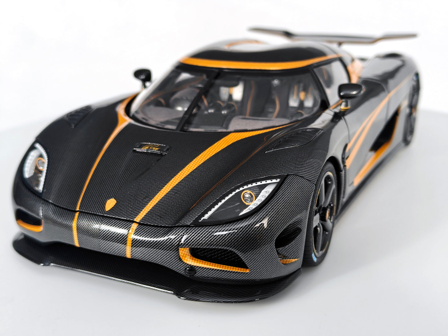 Pre-order Frontiart Koenigsegg Agera S Hundra Carbon Fully Open - Limited 100 pcs