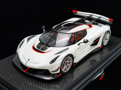 FrontiArt Koenigsegg Jesko 7391 Crystal White - Limited 199 pcs