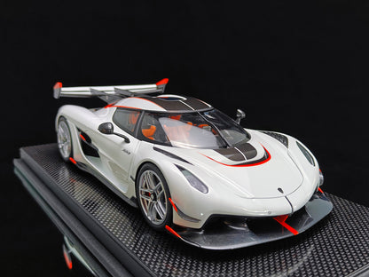 FrontiArt Koenigsegg Jesko 7391 Crystal White - Limited 199 pcs