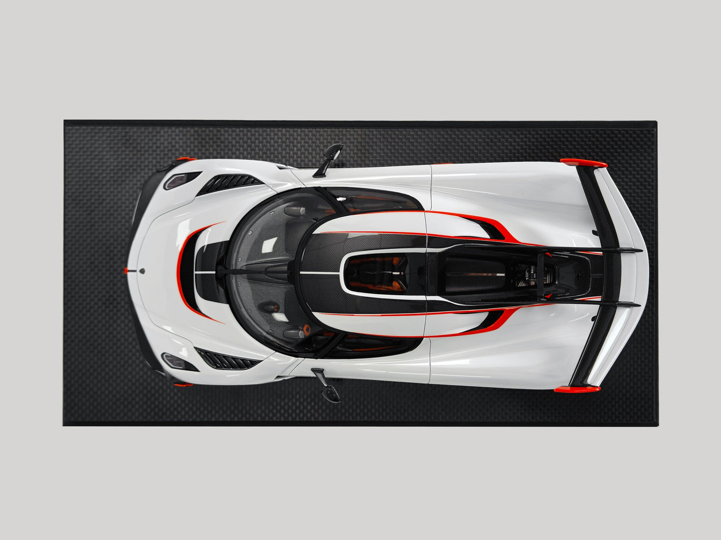 FrontiArt Koenigsegg Jesko 7391 Crystal White - Limited 199 pcs
