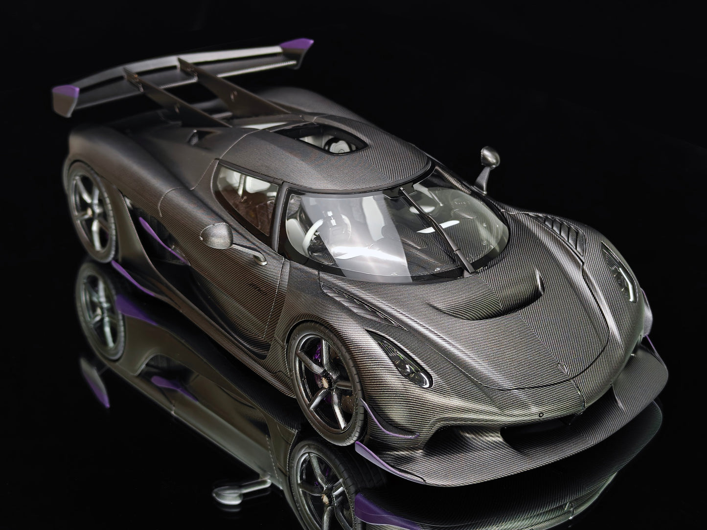 Pre-order FrontiArt Koenigsegg Jesko Naked Carbon - Limited 100 pcs