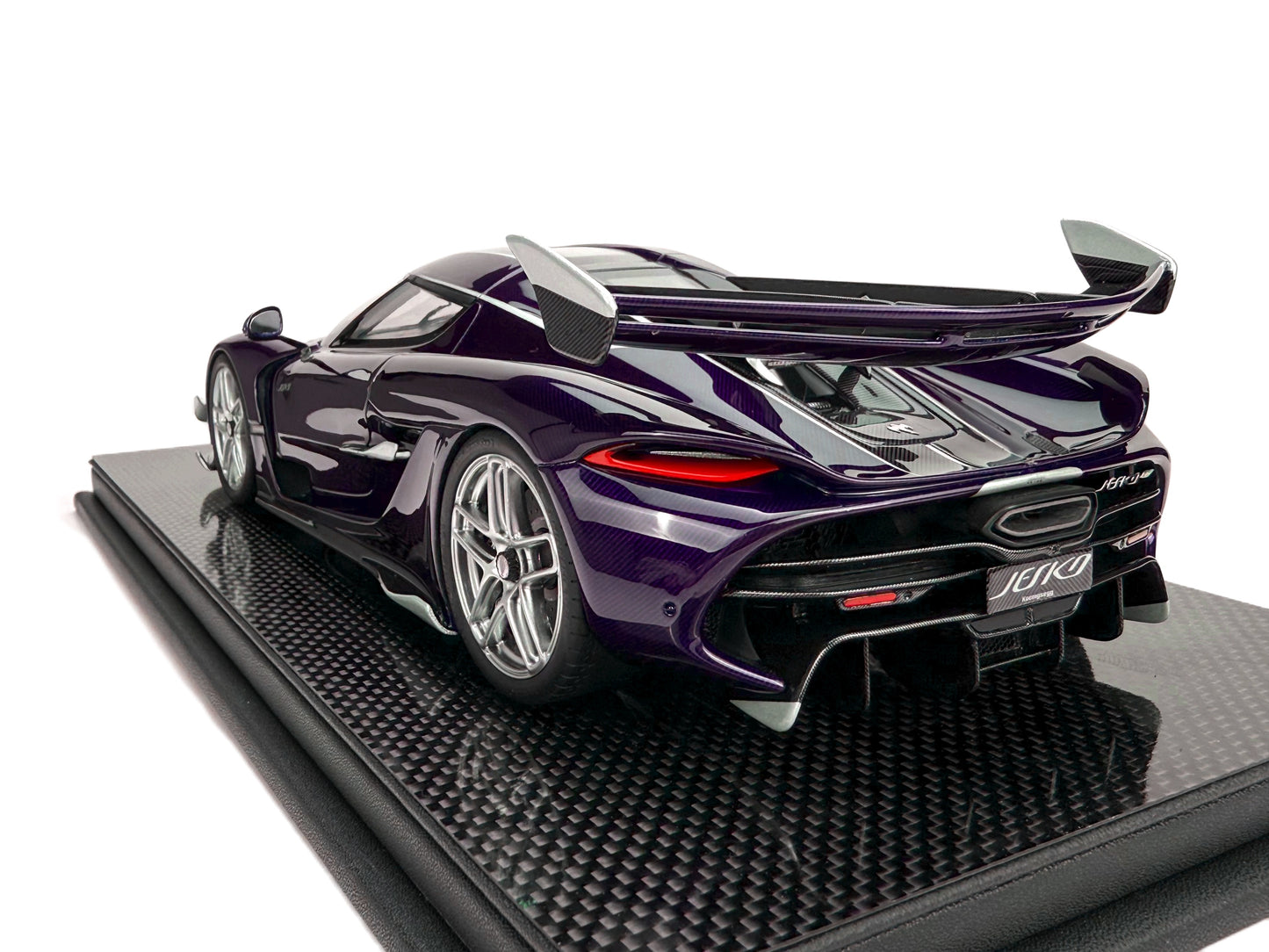Pre-order FrontiArt Koenigsegg Jesko 7501 Purple Tinted Carbon - Limited 100 pcs
