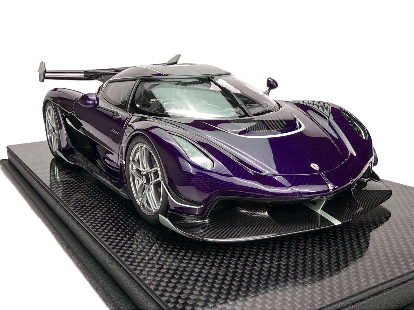 Pre-order FrontiArt Koenigsegg Jesko 7501 Purple Tinted Carbon - Limited 100 pcs