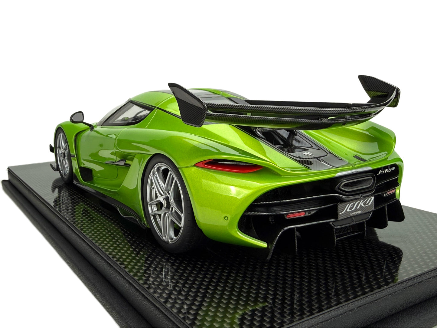 Pre-order FrontiArt Koenigsegg Jesko in Jesko Green - Limited 100 pcs
