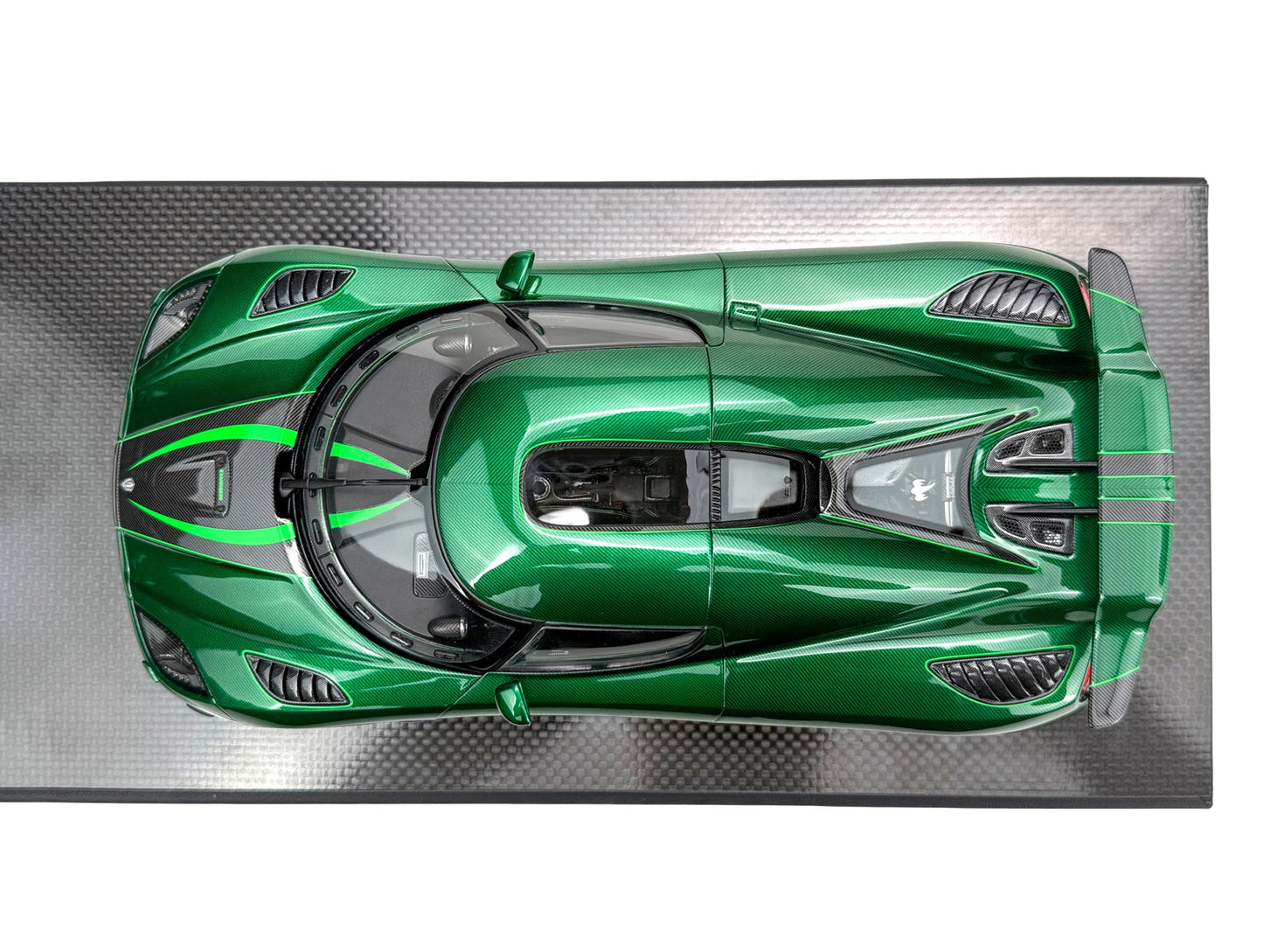 Pre-order FrontiArt Koenigsegg Agera S Goblin Green Carbon Fully Open - Limited 50 pcs