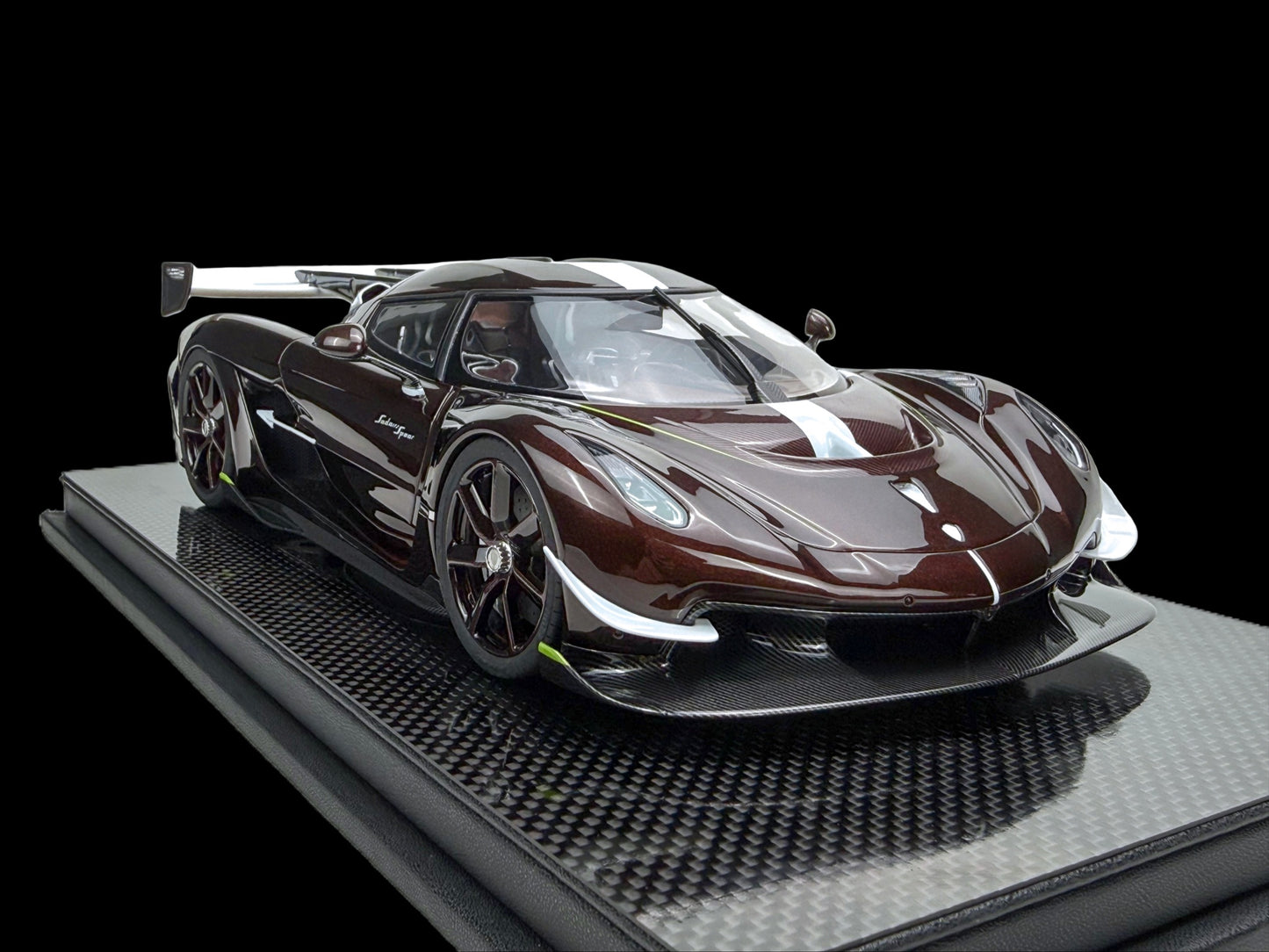 Pre-order FrontiArt Koenigsegg Sadair's Spear In 76 Brown - Limited 399 pcs