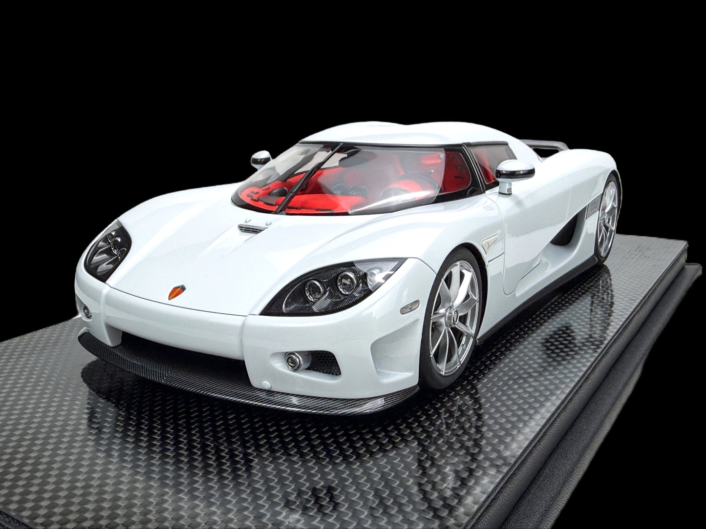 Pre-order FrontiArt Koenigsegg CCX 7063 Pearl White - Limited 150 pcs