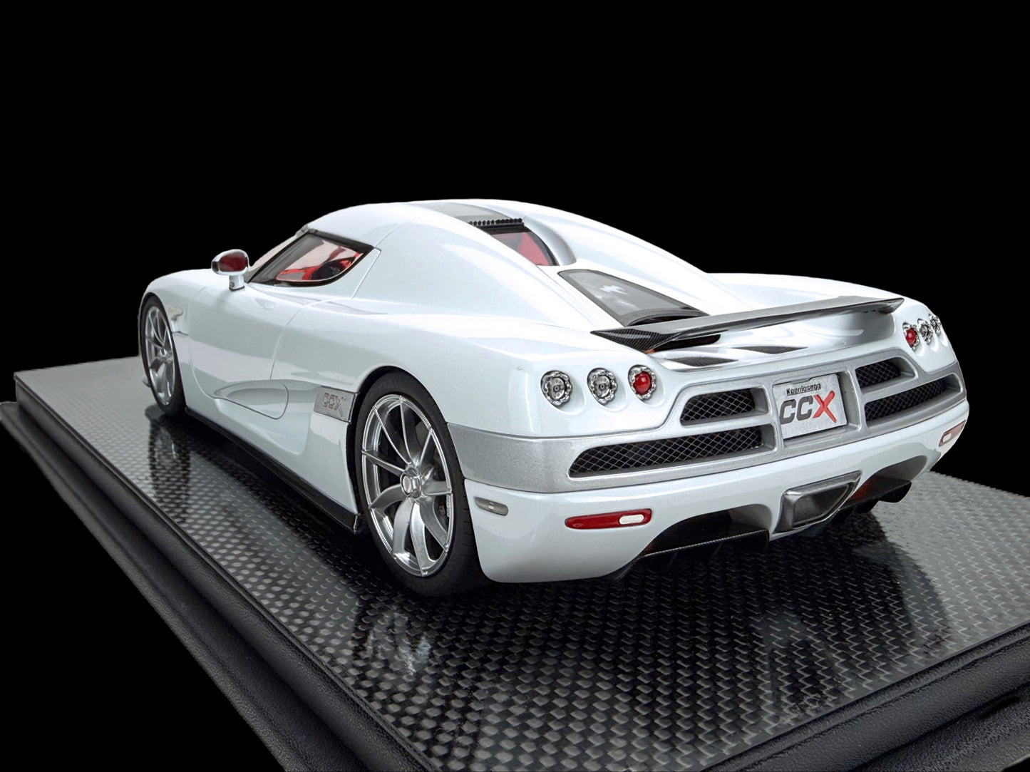 Pre-order FrontiArt Koenigsegg CCX 7063 Pearl White - Limited 150 pcs