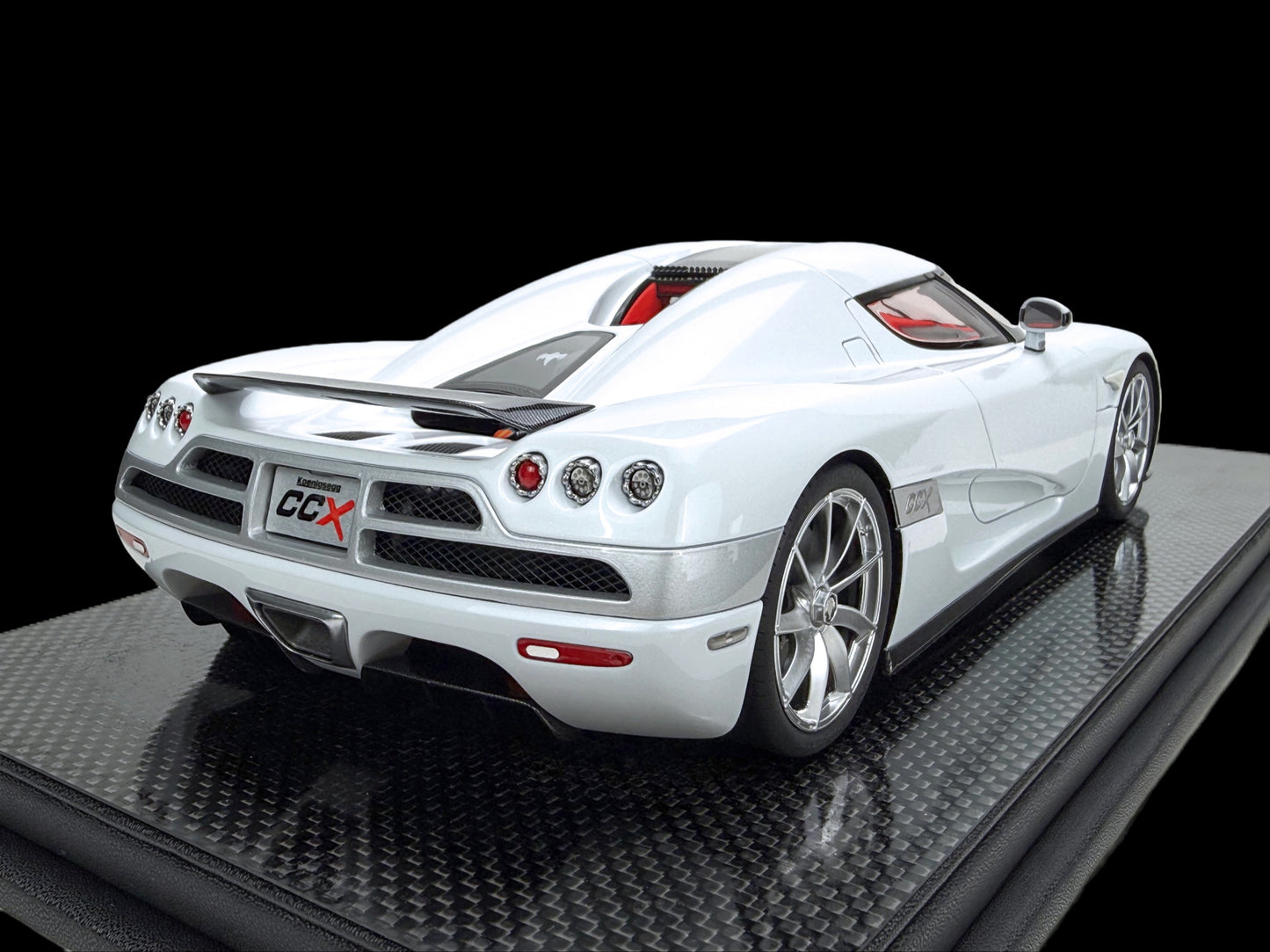 Pre-order FrontiArt Koenigsegg CCX 7063 Pearl White - Limited 150 pcs