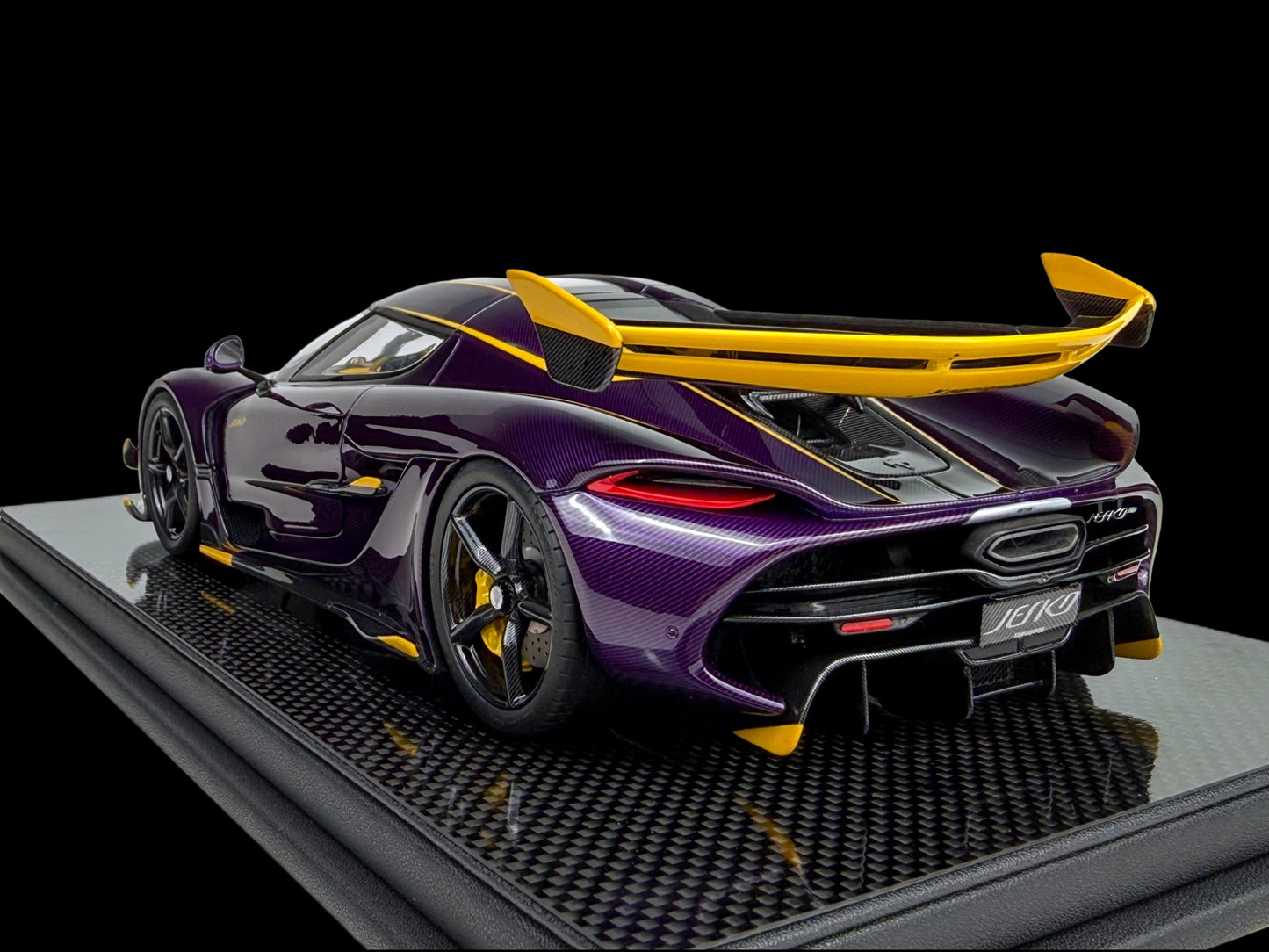 Pre-order FrontiArt Koenigsegg Jesko 7559 Purple Tinted Carbon - Limited 100 pcs