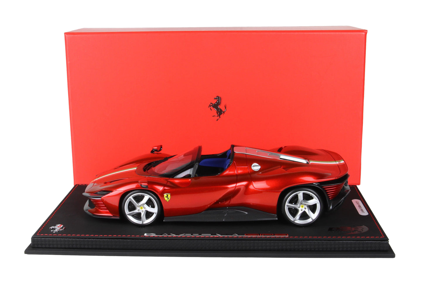 Modellino Auto BBR Models 1/43 Ferrari Daytona SP3 Serie Icona Azzurro La Plata Gloss Modellino Auto BBR Models 1/43 Ferrari Daytona SP3 Serie Icona Azzurro La Plata Gloss