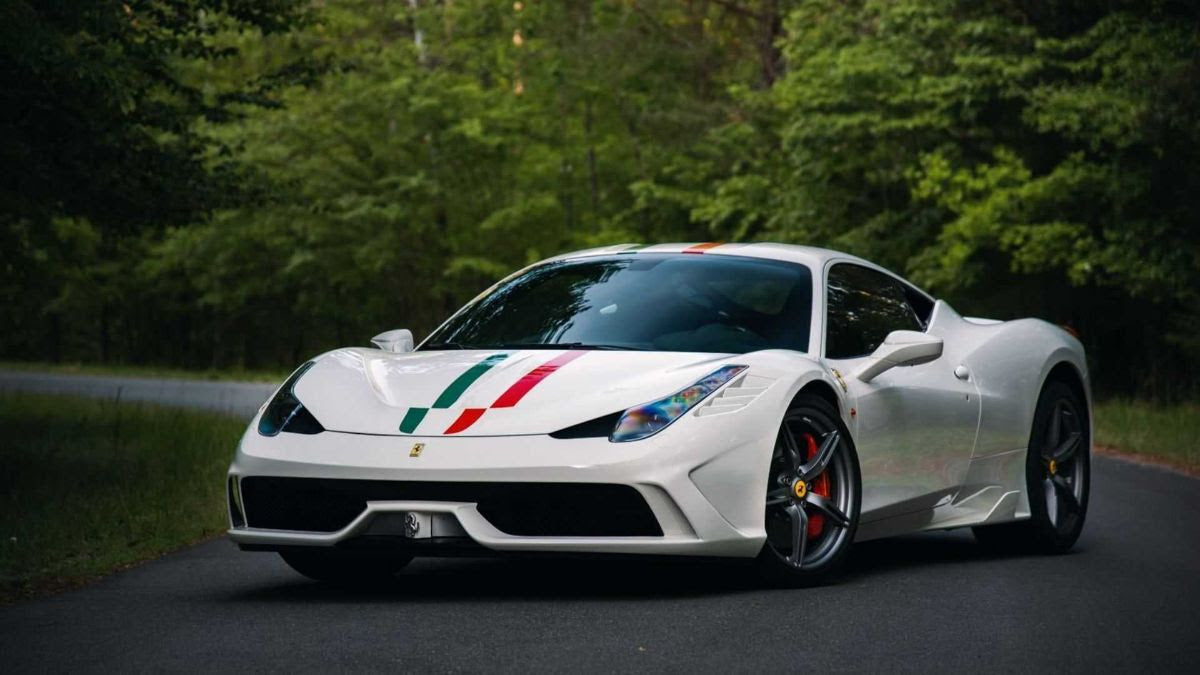 LookSmart FERRARI 458 Speciale - Limited Edition with Display Case (1/12 Scale)