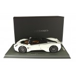 BBR Pagani Utopia Pearl White - Limited 120 pcs with Display Case